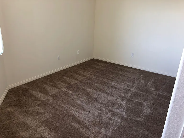 Glenoaks Villas — Photo 52