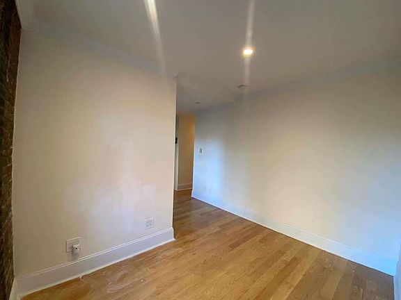 3rd image of 380 S 4th St #8A