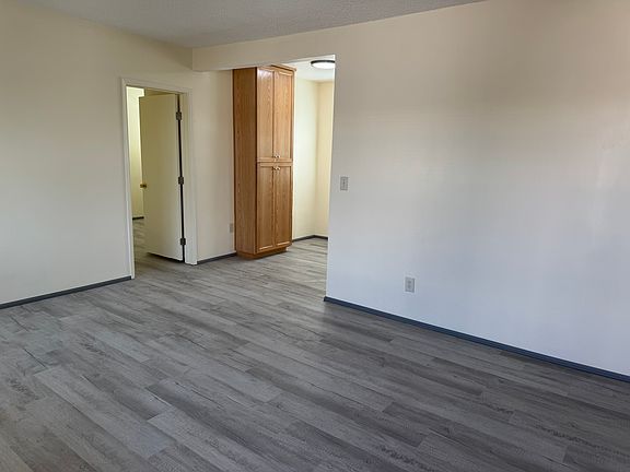 3rd image of 12535 Oxford Ave APT B