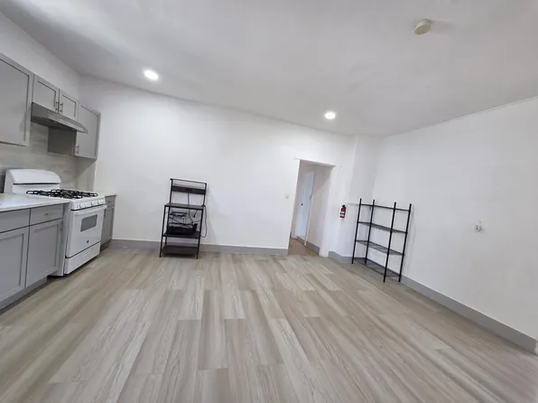 56-2 Pinckney St, Somerville, MA 02145