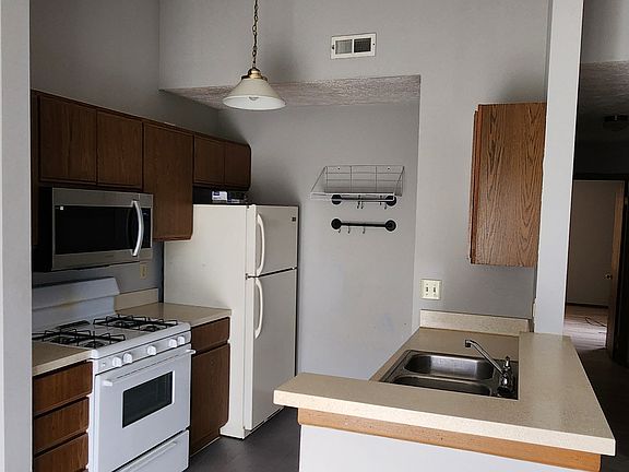 3rd image of 1116 Coventry Way APT D