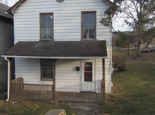664 N Commerce Ave, Waynesboro, VA 22980