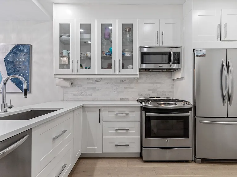 923 15th Ave SW #407 — Photo 5