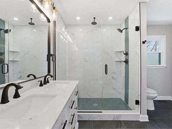 2nd image of 102 Bayberry Rd