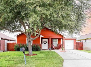 2012 Denmark Ln, Laredo, TX 78045