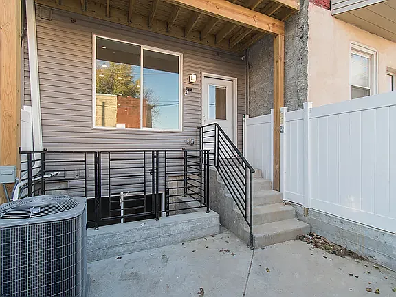 1805 N 6th St #1 — Photo 11