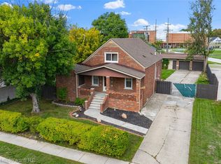 16243 Owen Ave, Eastpointe, MI 48021