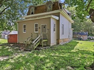 711 5th Ave, Sterling, IL 61081