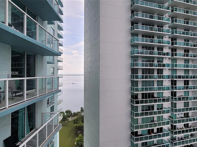 1900 N Bayshore Dr #2009 — Photo 16