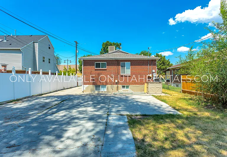 322 E Robert Ave #1 — Photo 3