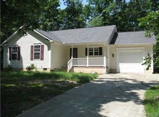 5701 Novaglen Rd, Durham, NC 27712