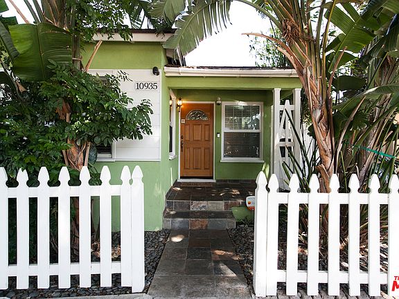 2nd image of 10935 Culver Blvd