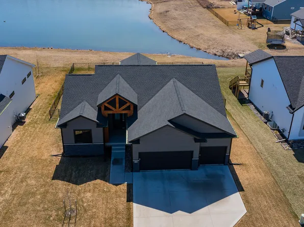 334 Cedar Dr, Gilbert, IA 50105