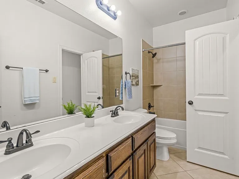 5317 Fern Valley Ln — Photo 10