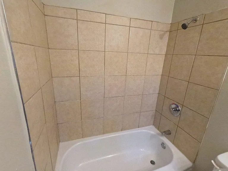 4898 Dianne Dr — Photo 18