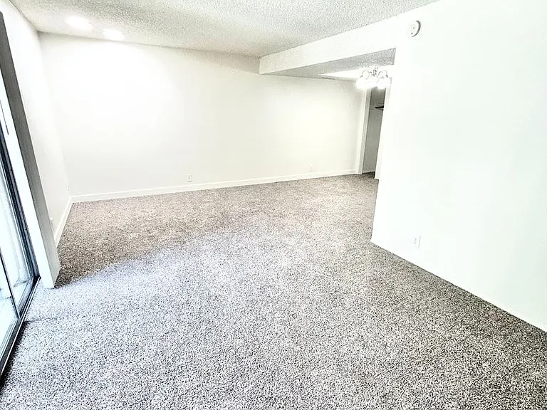 Foothill Terrace — Photo 123