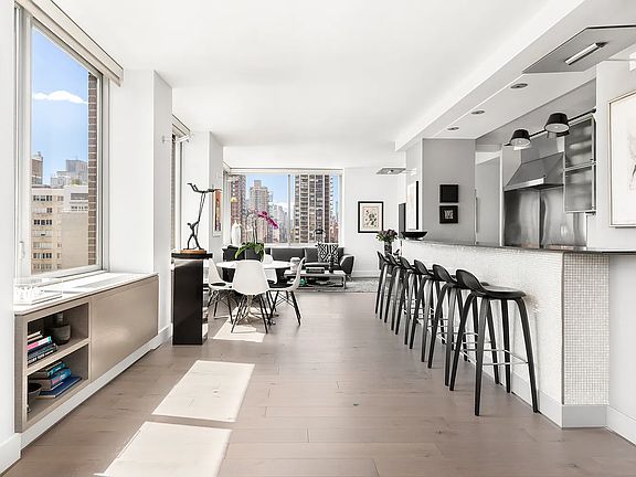 2nd image of 360 E 88th St APT 15C