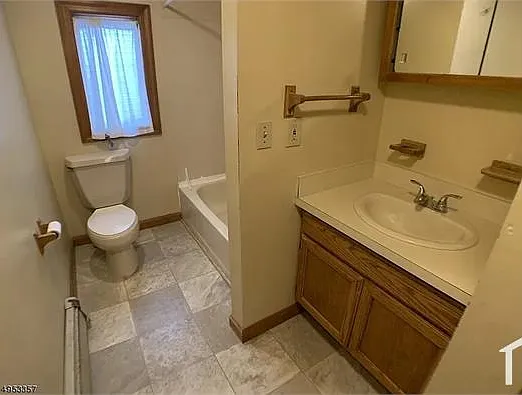 35 Belvidere Ave — Photo 11