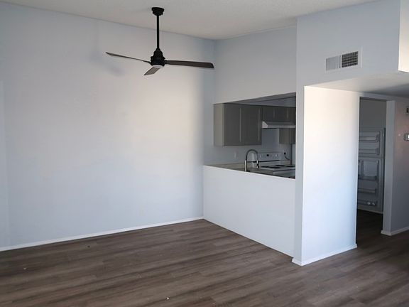 4th image of 1938 N Spg APT 202
