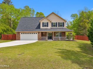 411 Country Club Dr, Jacksonville, NC 28546
