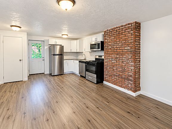2nd image of 47 Southern Ave APT 6