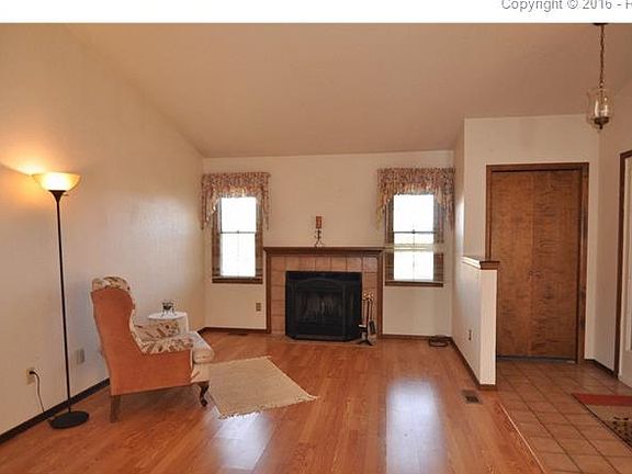 3rd image of 1485 Vondelpark Dr