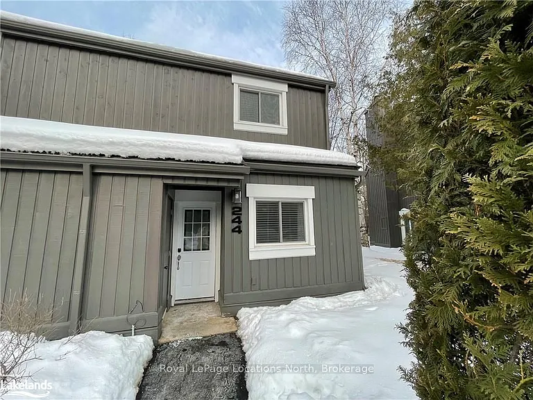 15 Harbour St W #244 — Photo 28