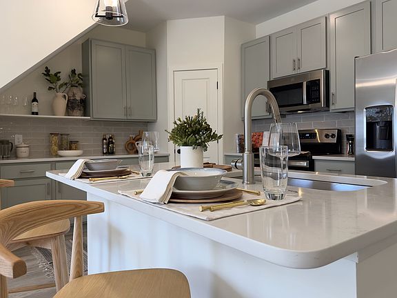 3rd image of 2626 Goose Island Dr #2697-103