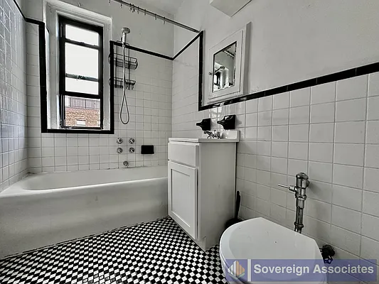 Rented by Sovereign Associates | media 3