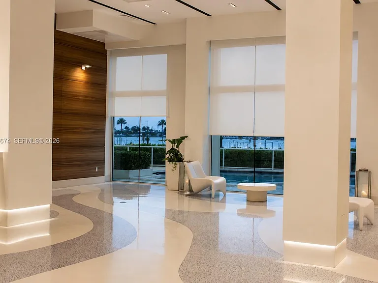 650 West Ave #810 — Photo 3