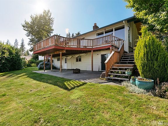 3rd image of 12796 Country Club Pl