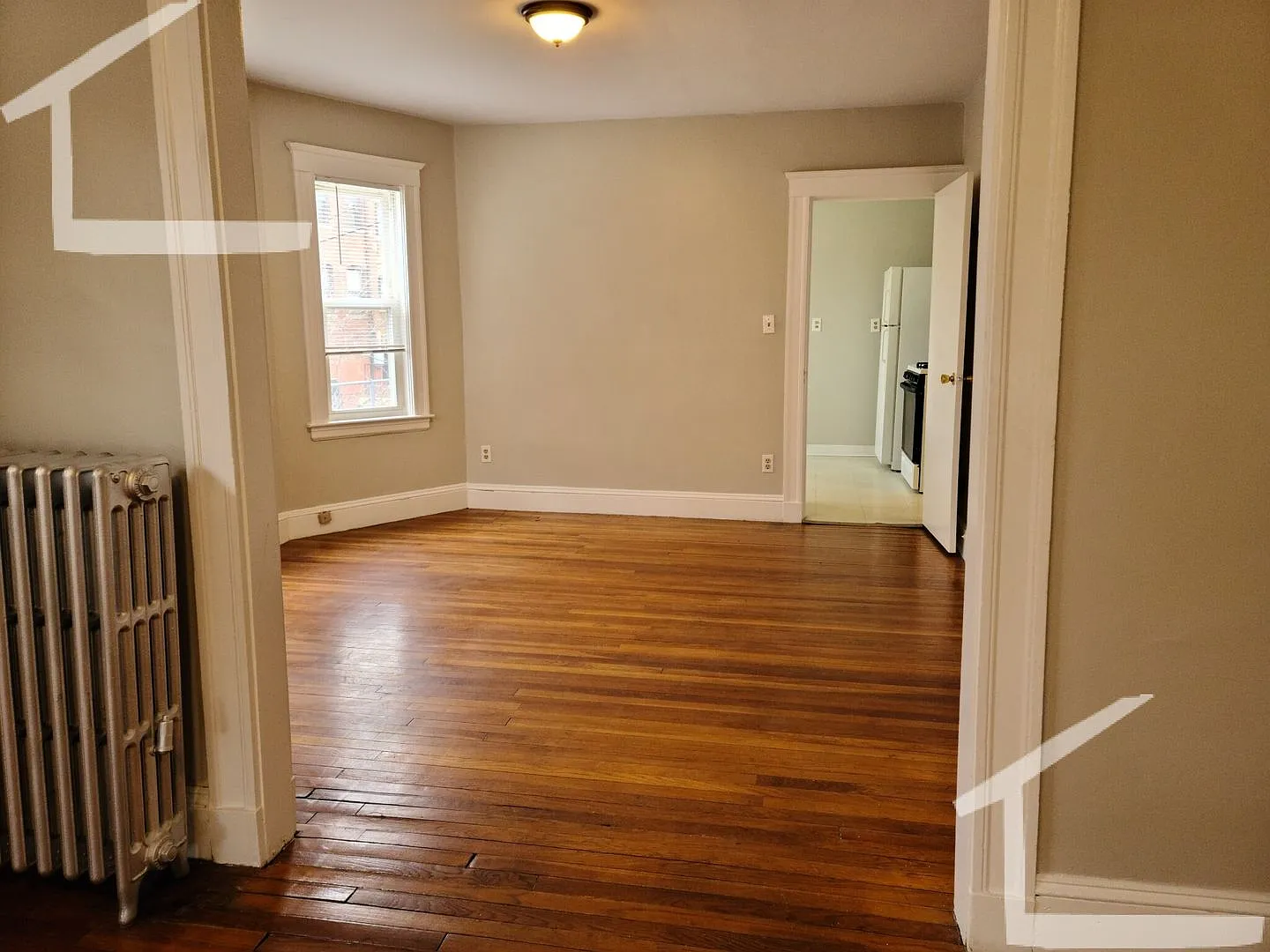 Nice 2 bed in JP — Photo 3