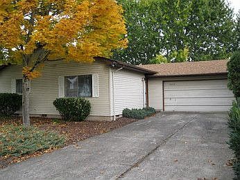 5th image of 4644 Fuhrer St NE