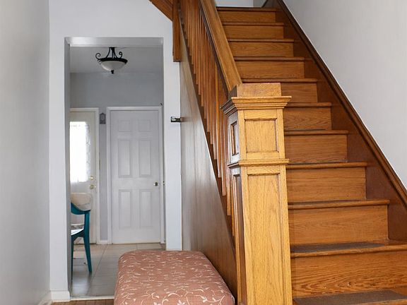 5th image of 556 Compton Ave