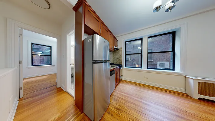 Rented by Bond New York | media 27