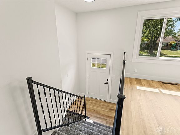 5th image of 1015 Van Arden Dr