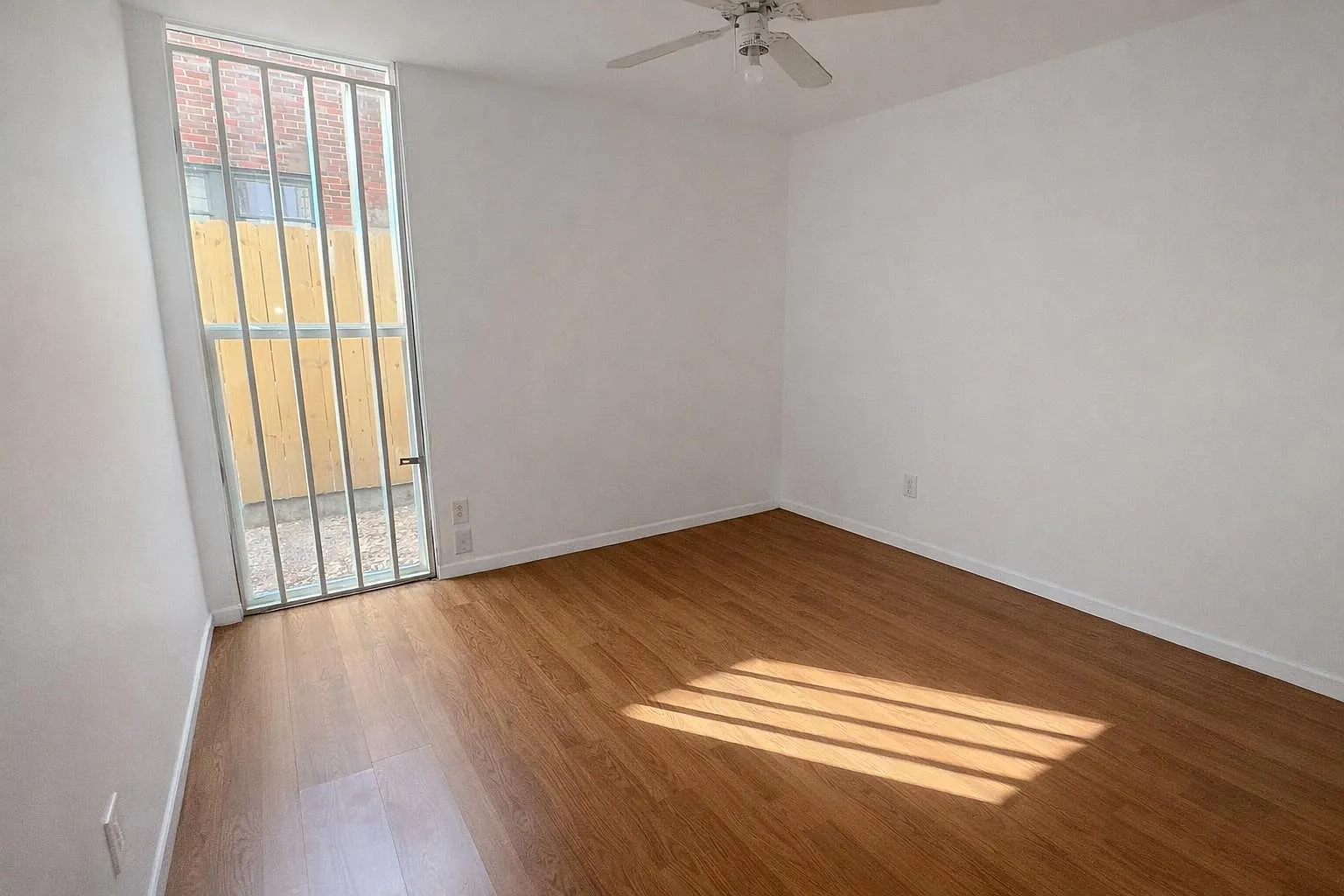 1 bed, 1.0 bath, 625 sqft, $900 — Photo 3