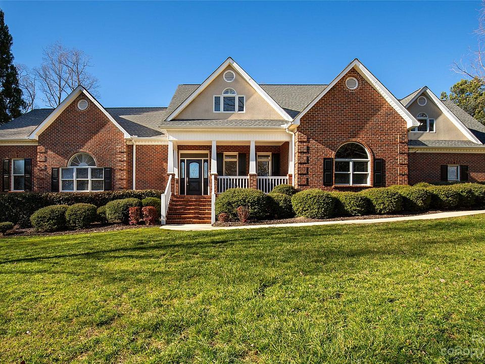1st image of 2989 Ellington Dr