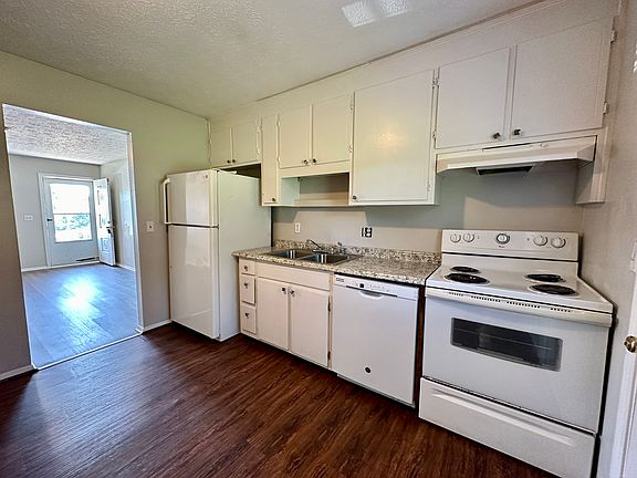 2nd image of 302A Eunice Dr