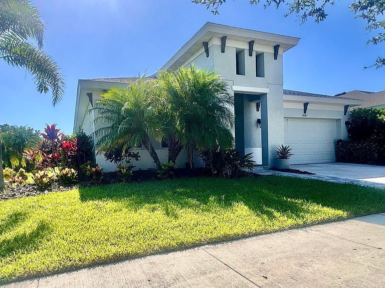 5847 Silver Sun Dr — Photo 1
