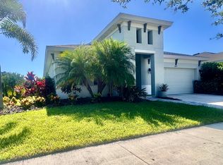 5847 Silver Sun Dr, Apollo Beach, FL 33572