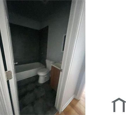 5th image of 104 N Yewdall St
