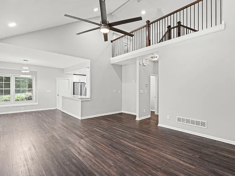 11355 Vedrines Dr — Photo 16