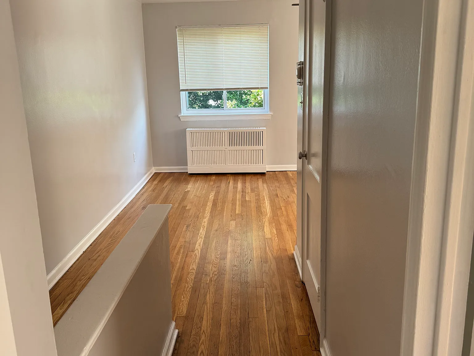 206 Webster St NE — Photo 2