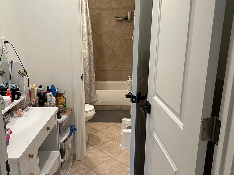 8936 N Parkside Ave #206 — Photo 7