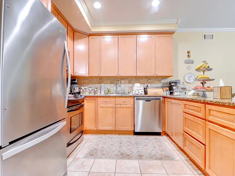 607 Onderdonk Ave #2 — Photo 7
