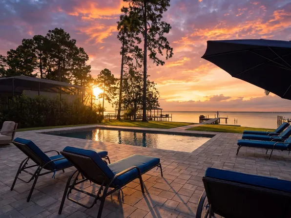 229 Crest Dr, Miramar Beach, FL 32550