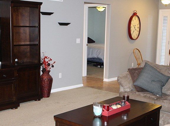 5th image of 513 Highpoint Cir N