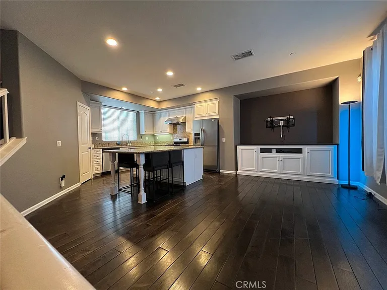 1752 Grand Ave #2 — Photo 1