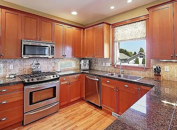 4th image of 3216 NW 67th St